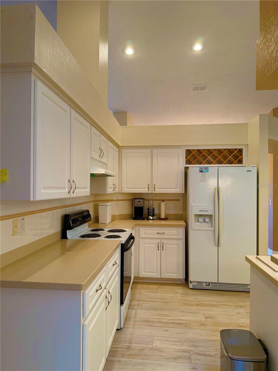 9448 TOOKE SHORE DR, WEEKI WACHEE, FL, 34613