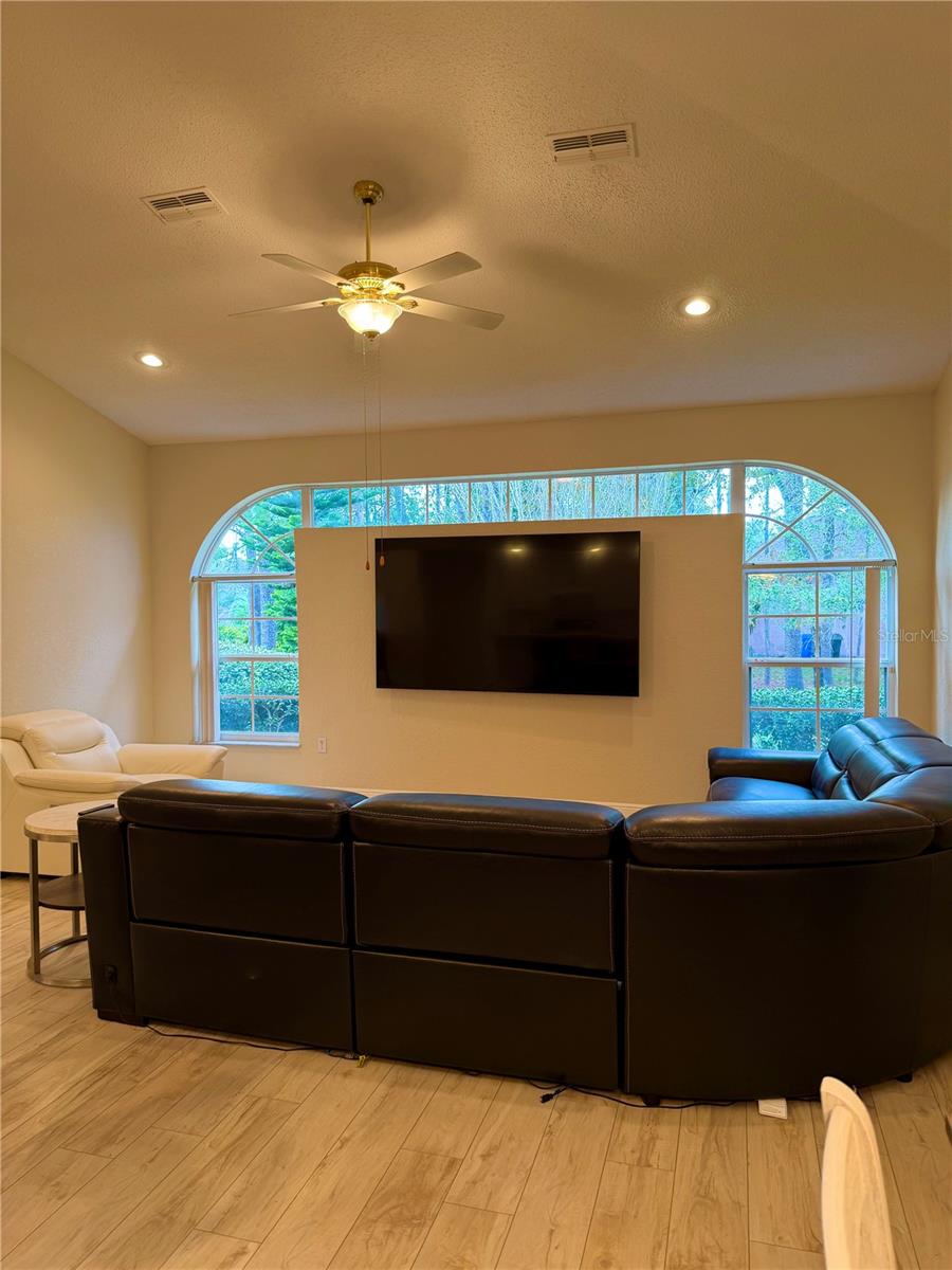 9448 TOOKE SHORE DR, WEEKI WACHEE, FL, 34613