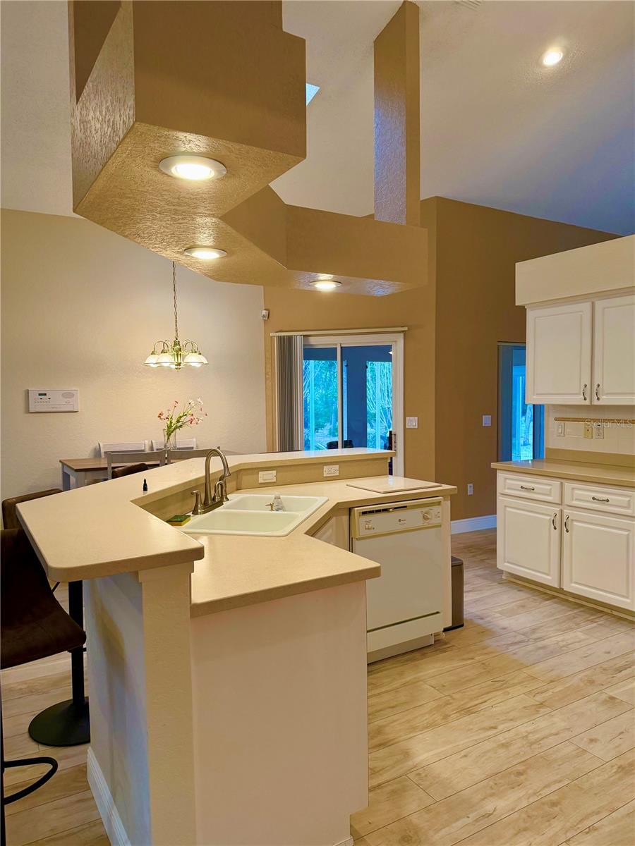 9448 TOOKE SHORE DR, WEEKI WACHEE, FL, 34613