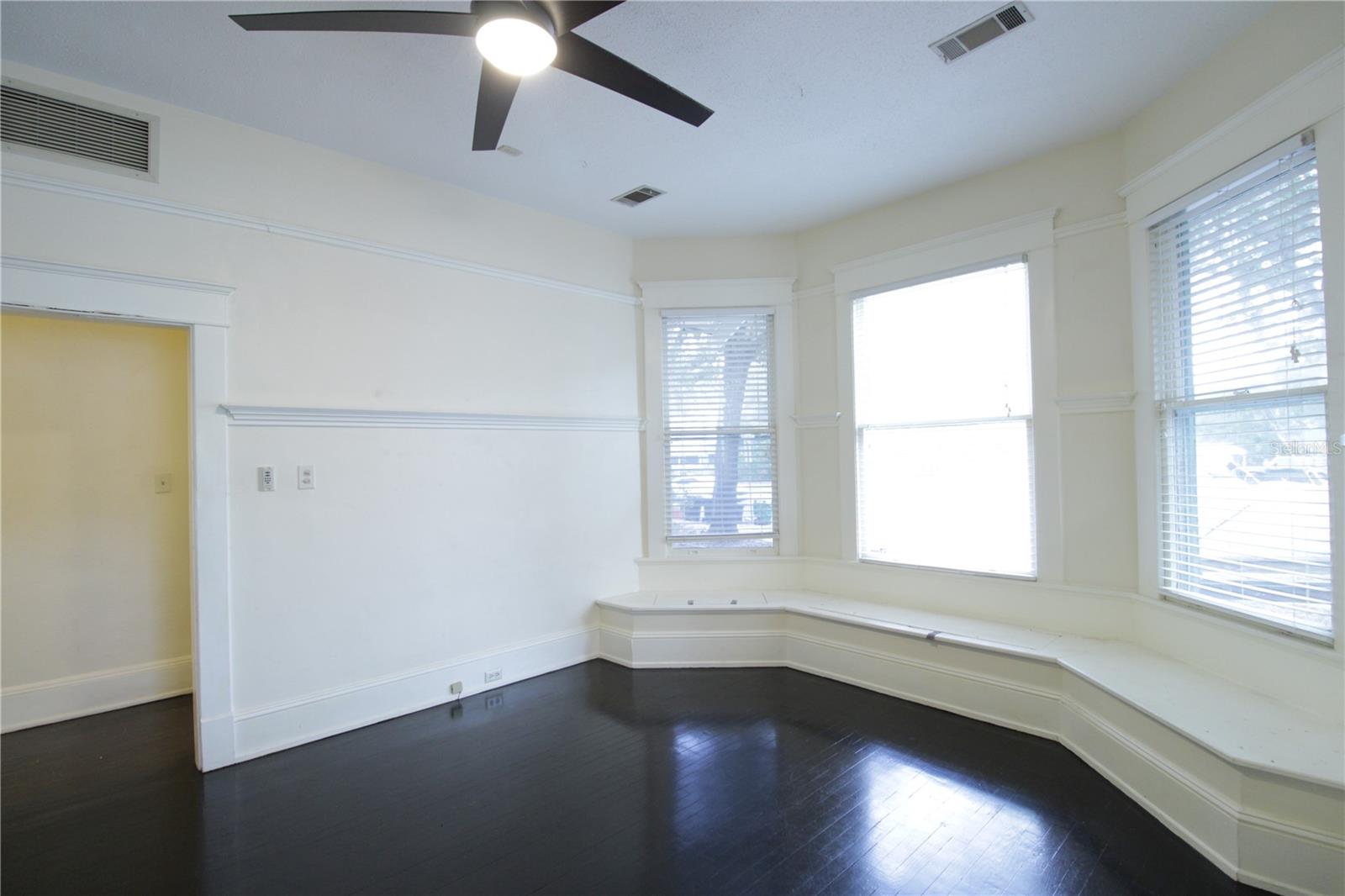 834 E UNIVERSITY AVE, GAINESVILLE, FL, 32601