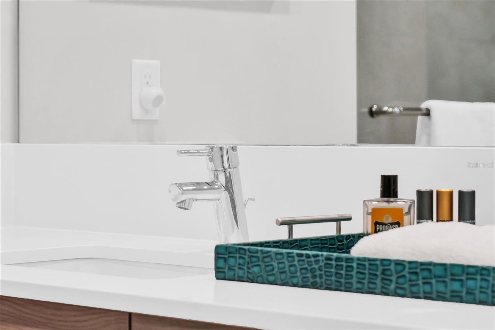 301 1ST ST S #1404, ST PETERSBURG, FL, 33701