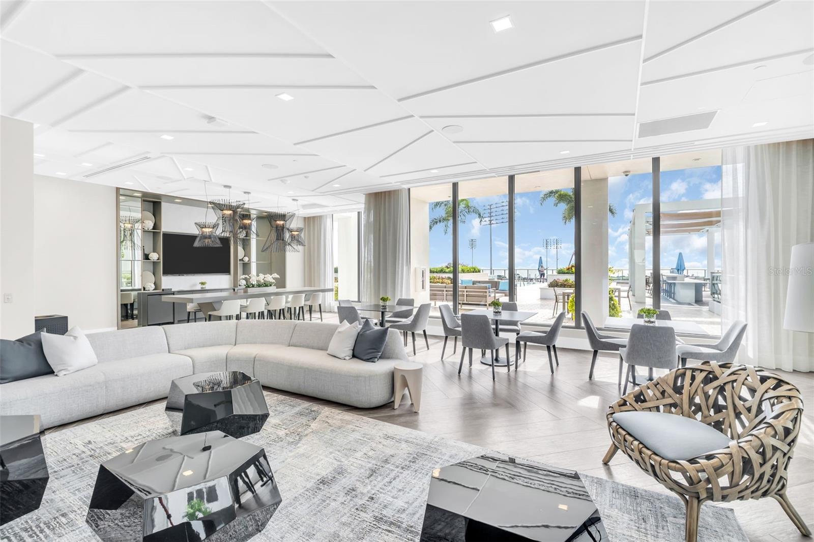 301 1ST ST S #1404, ST PETERSBURG, FL, 33701