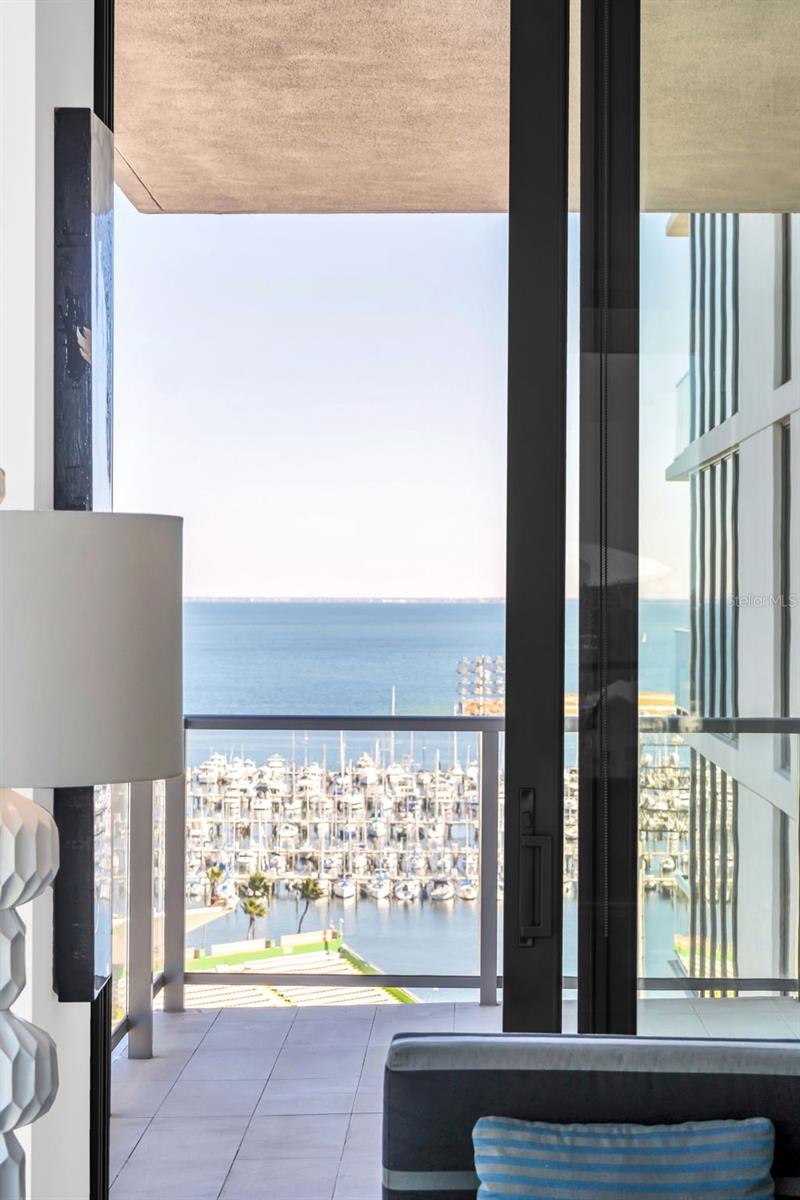 301 1ST ST S #1404, ST PETERSBURG, FL, 33701