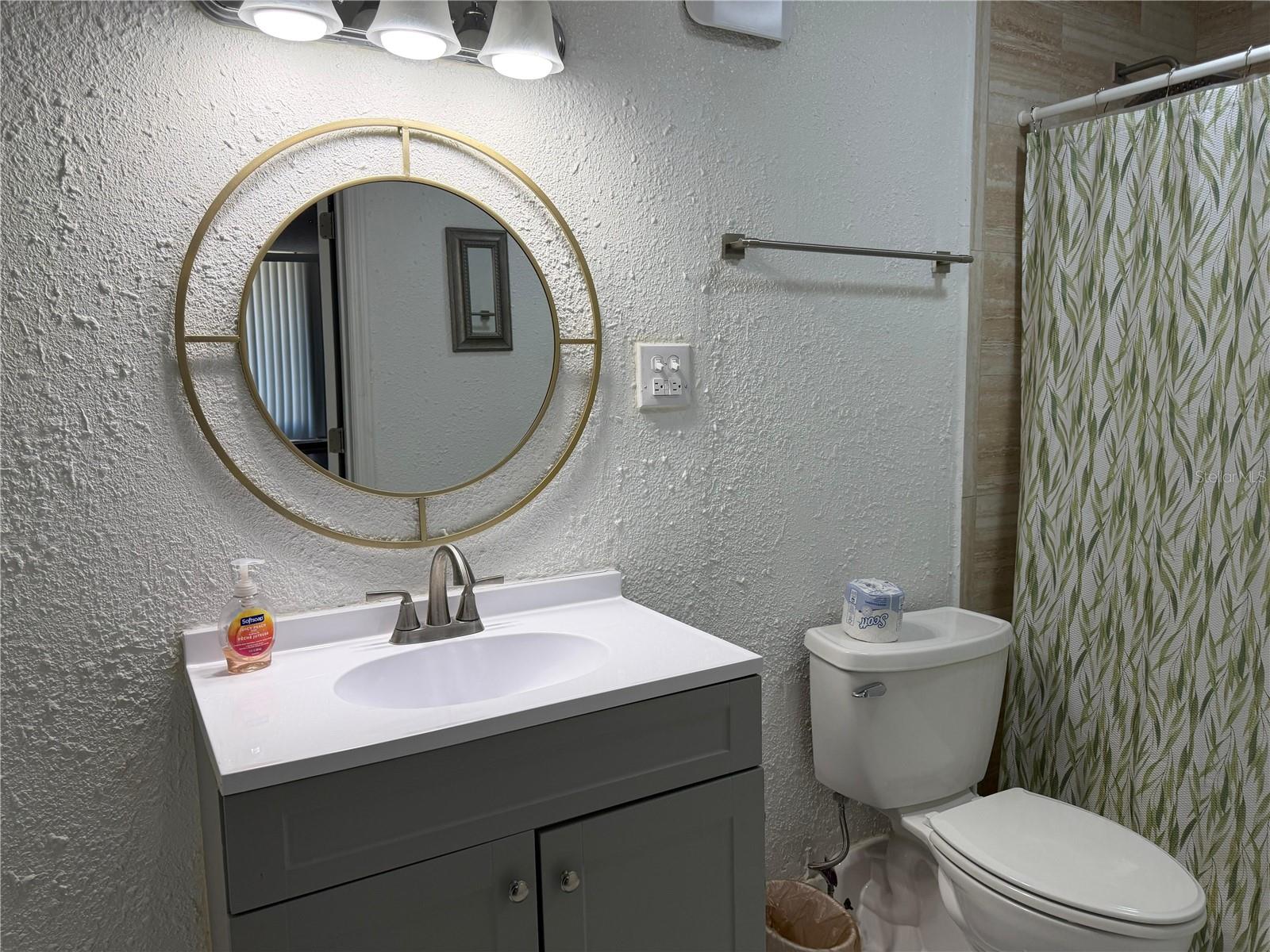 O6378956 Property Photo