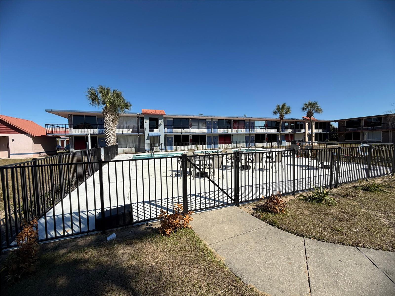 O6378956 Property Photo