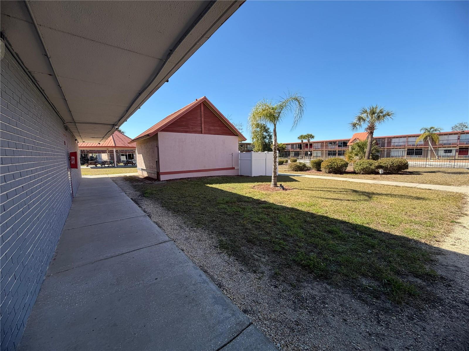 O6378956 Property Photo