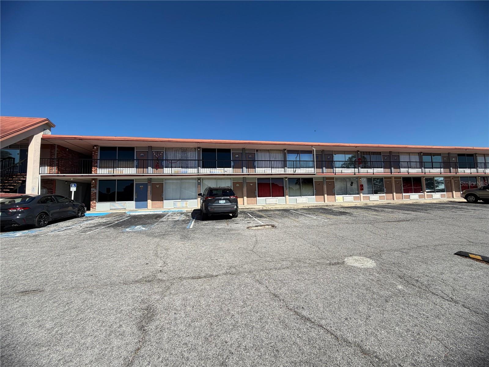 O6378956 Property Photo