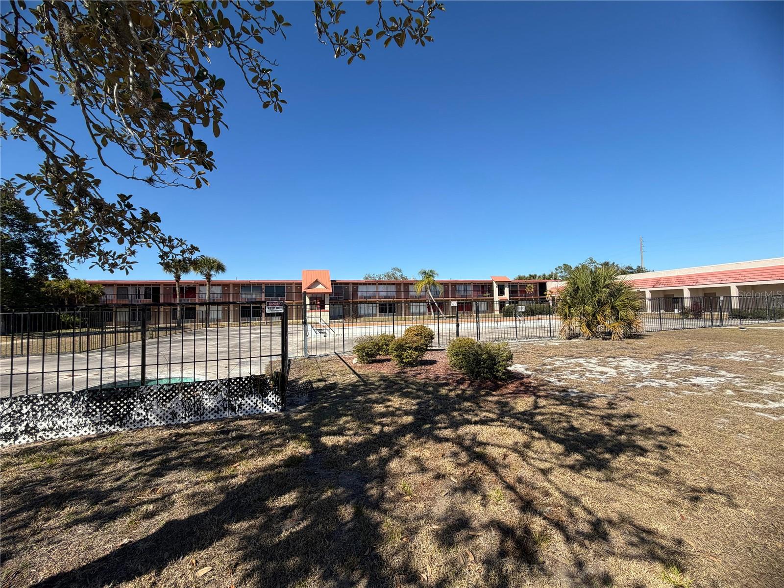 O6378956 Property Photo