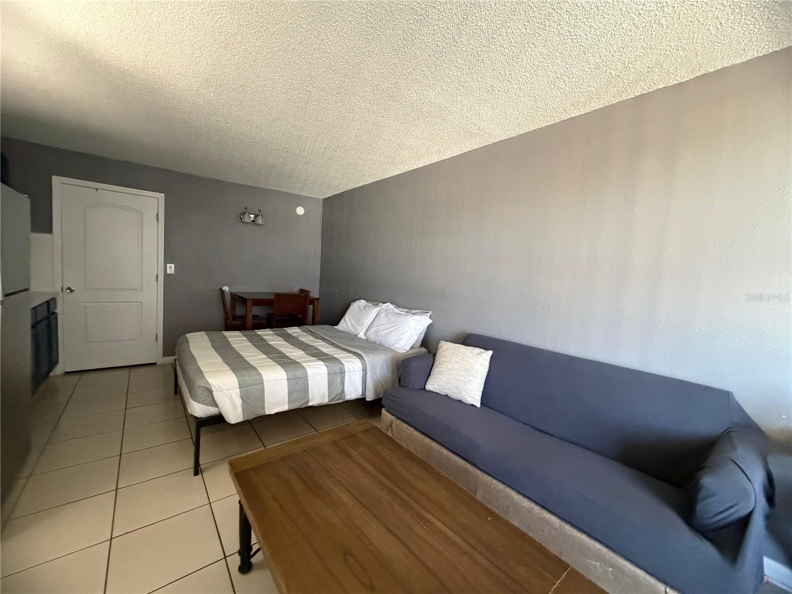 O6378956 Property Photo