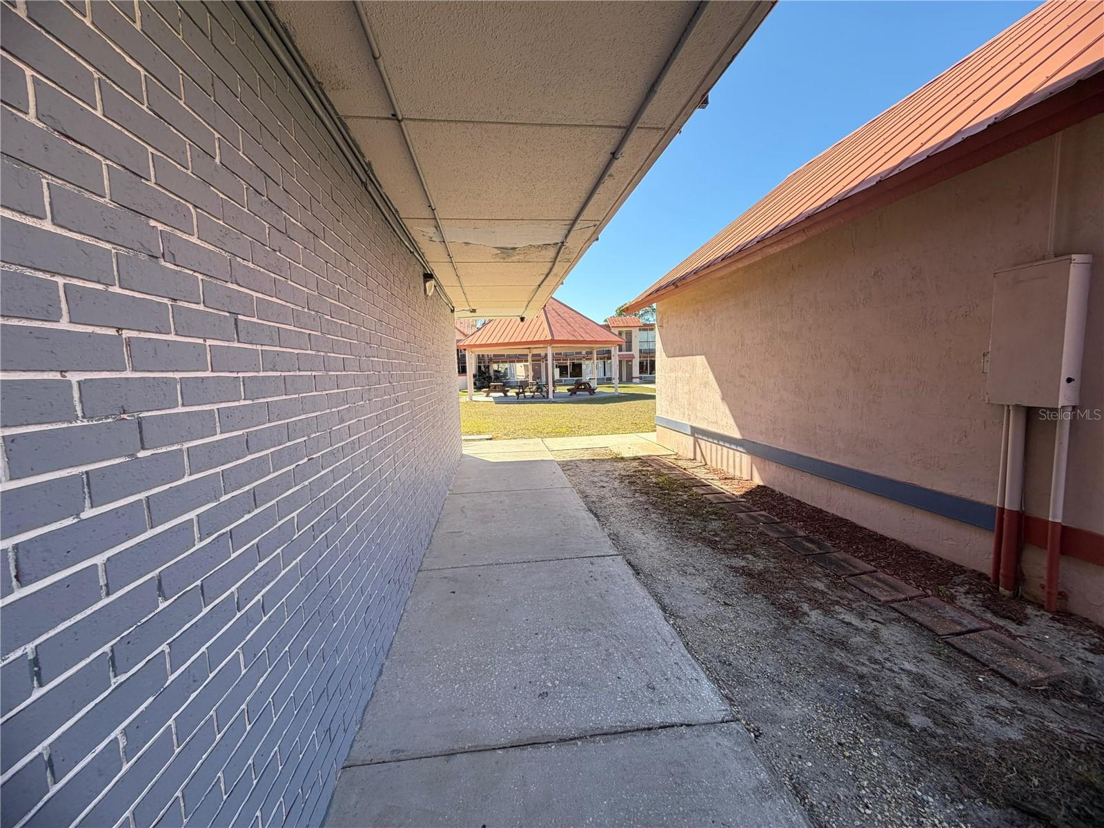 O6378956 Property Photo