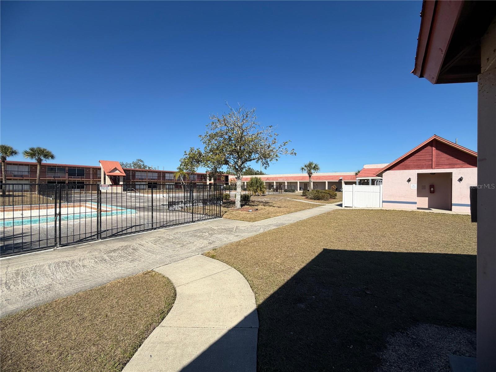 O6378956 Property Photo