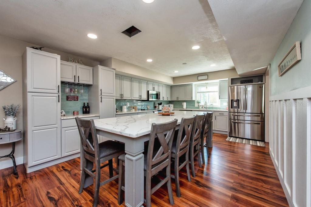 4110 MEADOW RUN LN, WESLEY CHAPEL, FL, 33543