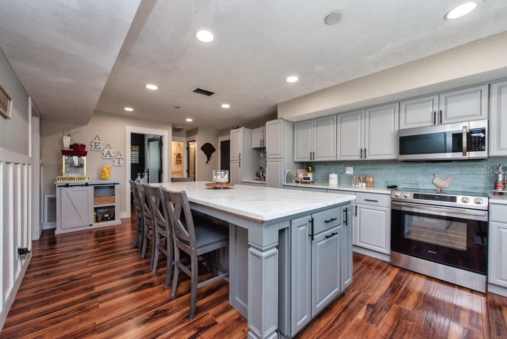 4110 MEADOW RUN LN, WESLEY CHAPEL, FL, 33543