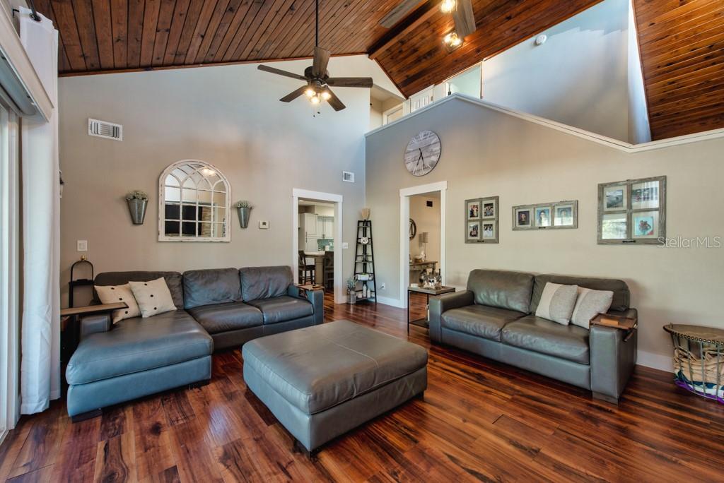 4110 MEADOW RUN LN, WESLEY CHAPEL, FL, 33543