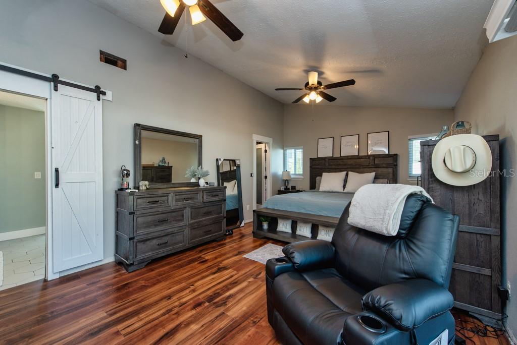 4110 MEADOW RUN LN, WESLEY CHAPEL, FL, 33543