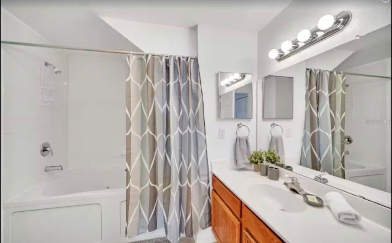 4560 E YELLOWGOLD RD #APT 105, KISSIMMEE, FL, 34746