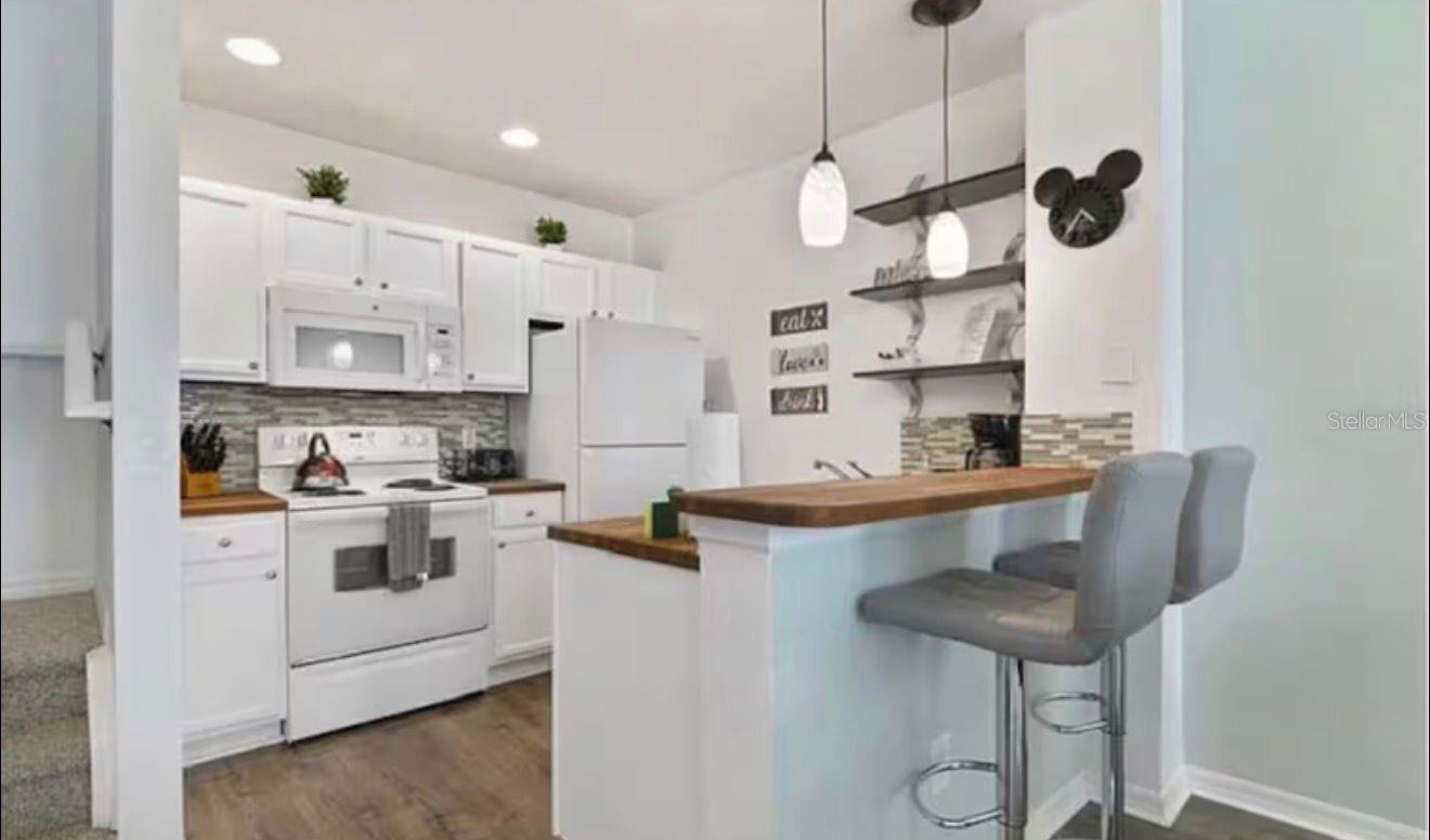 4560 E YELLOWGOLD RD #APT 105, KISSIMMEE, FL, 34746