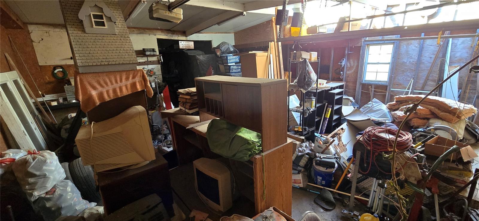 8641 OLIVER RD, ZEPHYRHILLS, FL, 33540