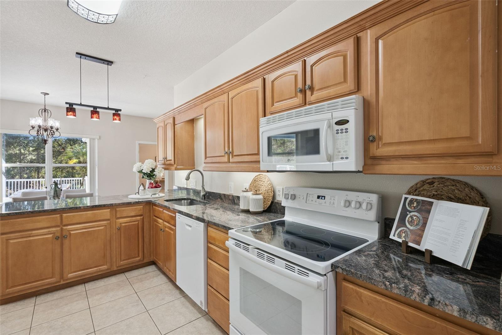 3441 HICKORY CREEK RD, DELTONA, FL, 32738