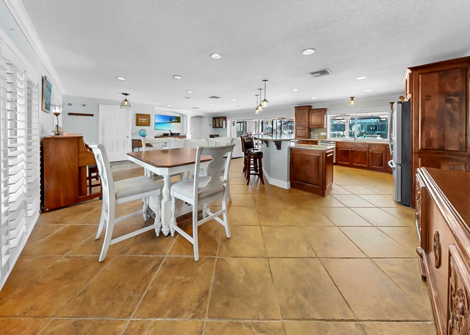 6317 COCOA LN, APOLLO BEACH, FL, 33572