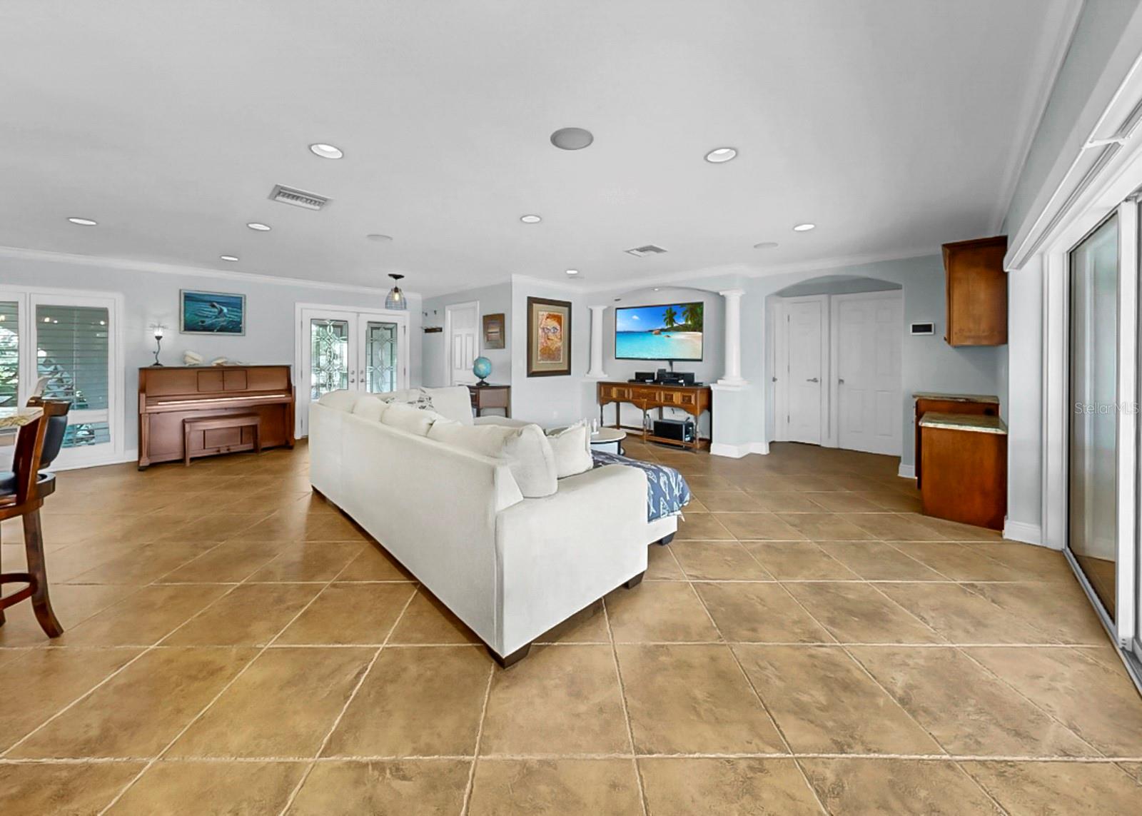 6317 COCOA LN, APOLLO BEACH, FL, 33572