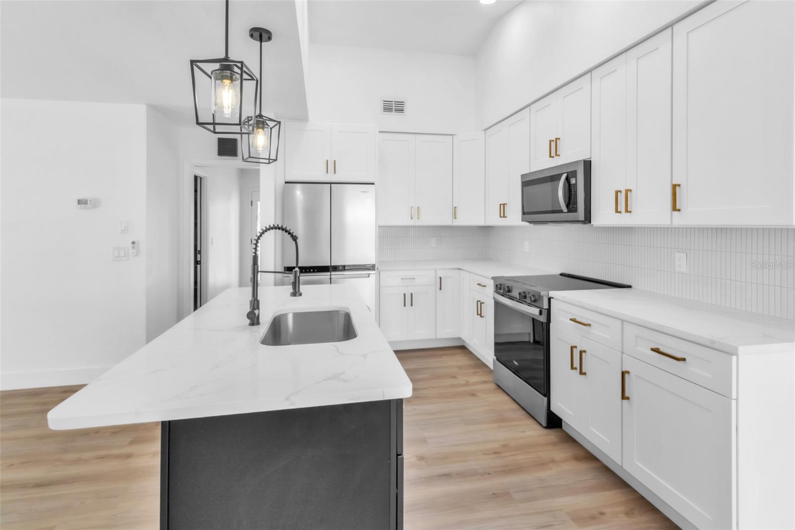 1110 WOODCREST AVE, SAFETY HARBOR, FL, 34695