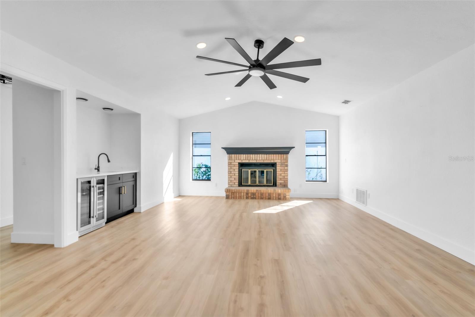 1110 WOODCREST AVE, SAFETY HARBOR, FL, 34695