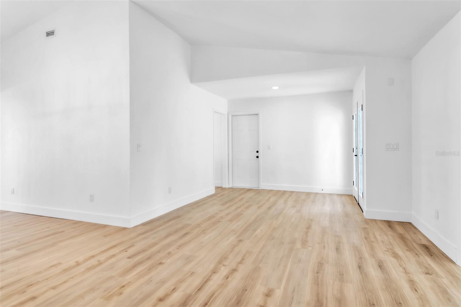 1110 WOODCREST AVE, SAFETY HARBOR, FL, 34695