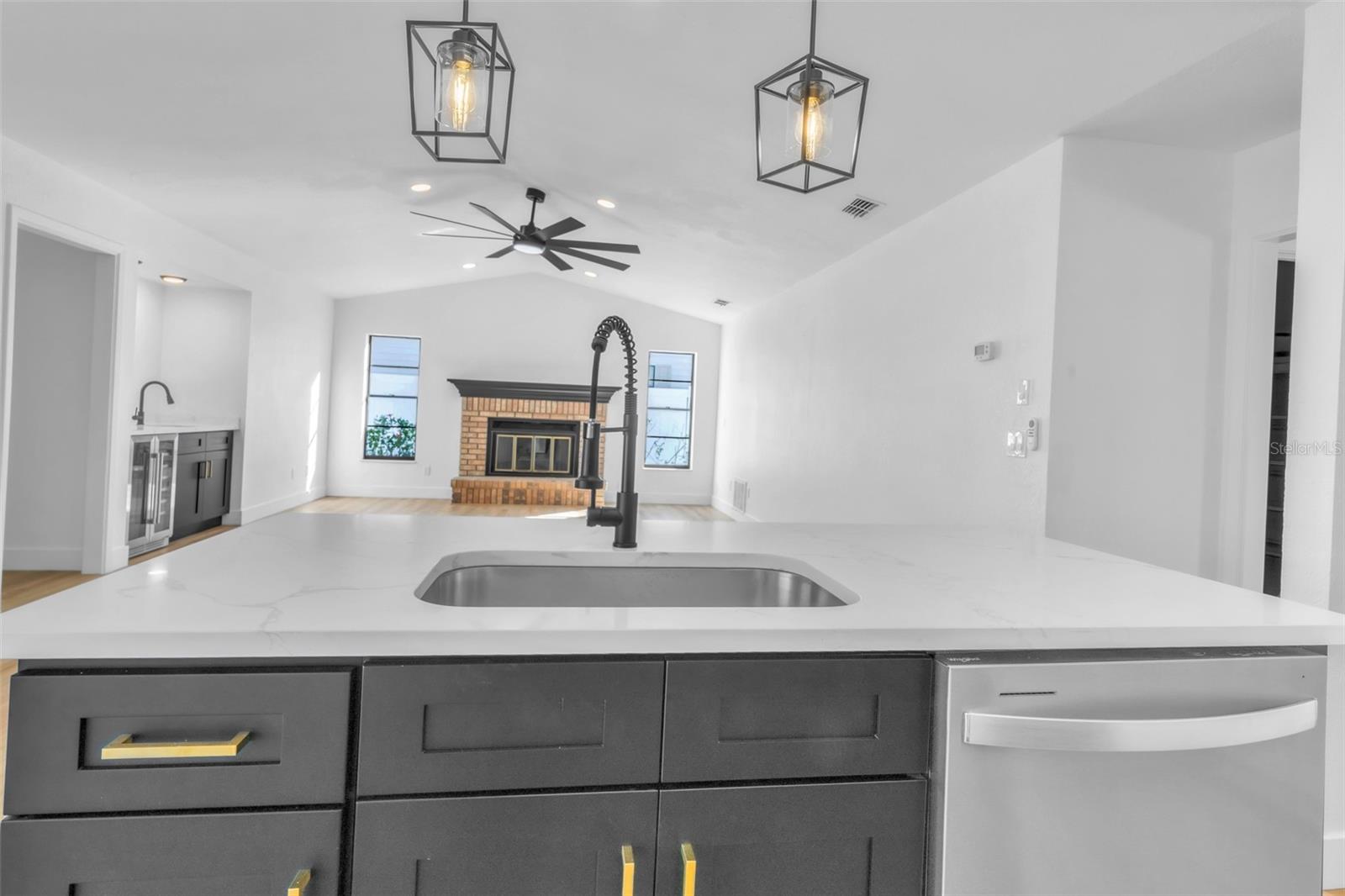 1110 WOODCREST AVE, SAFETY HARBOR, FL, 34695