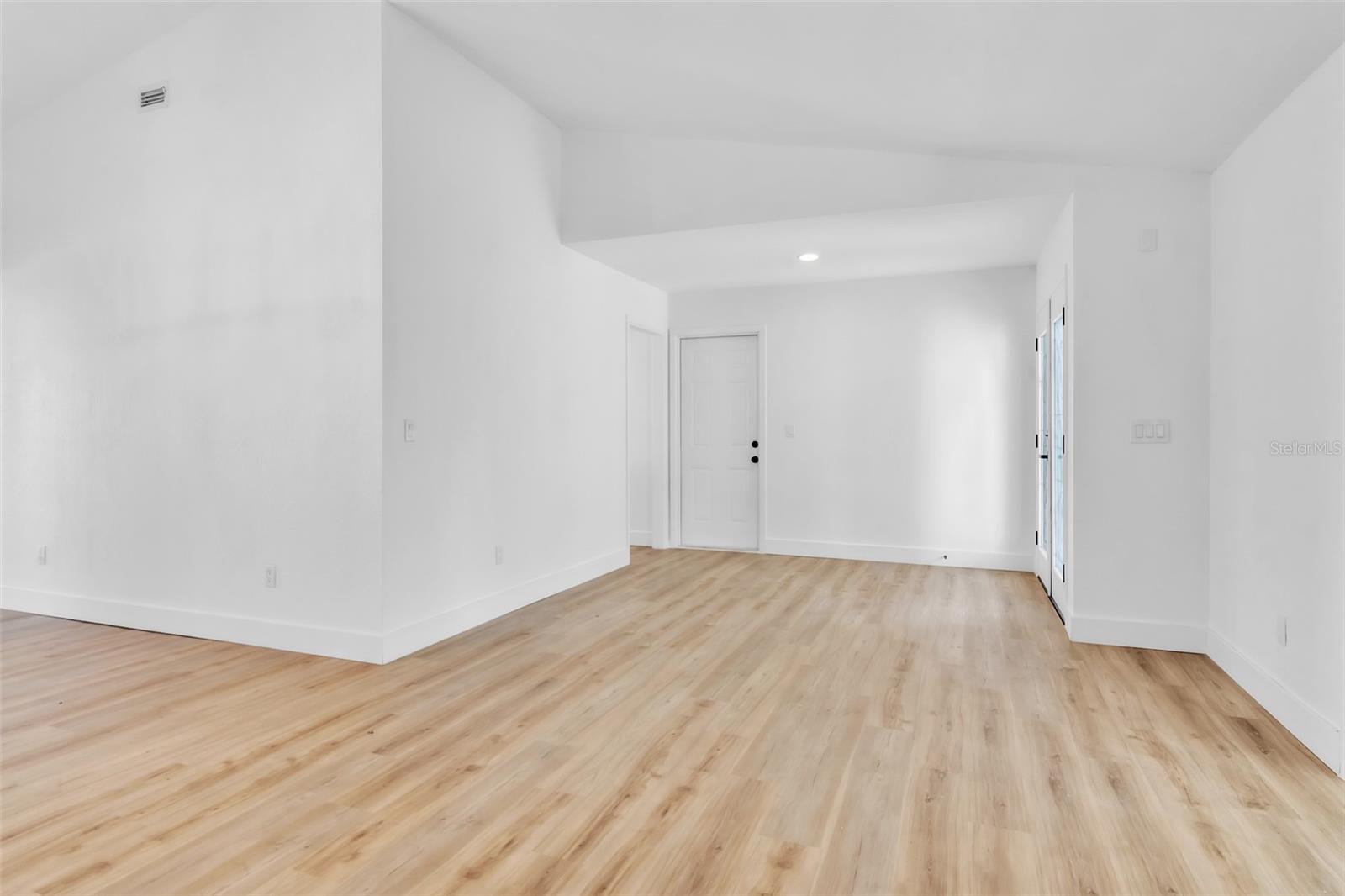 1110 WOODCREST AVE, SAFETY HARBOR, FL, 34695