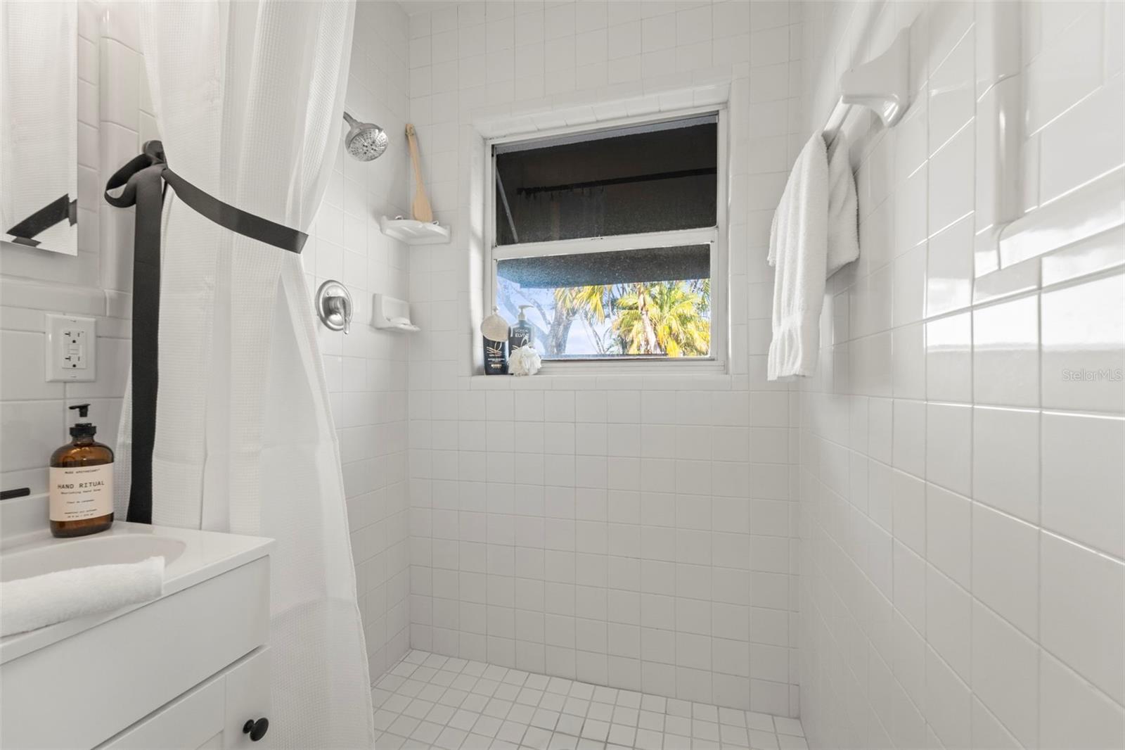 402 161ST AVE, REDINGTON BEACH, FL, 33708