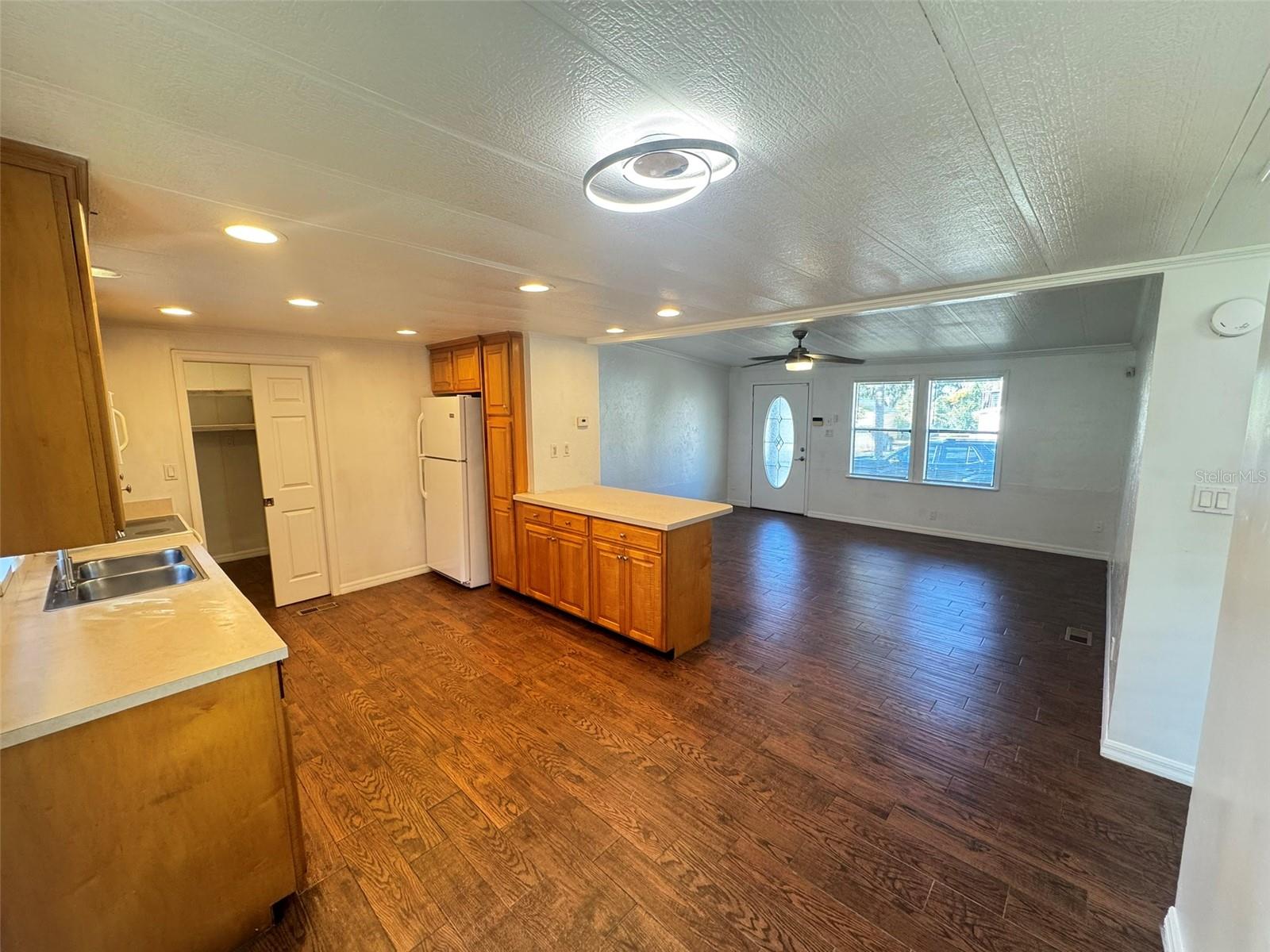 177 W WILBUR AVE, LAKE MARY, FL, 32746