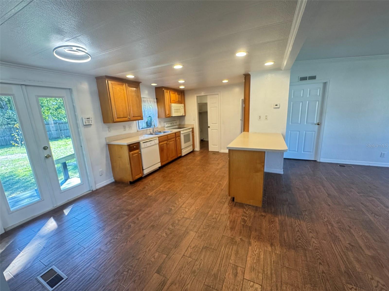 177 W WILBUR AVE, LAKE MARY, FL, 32746