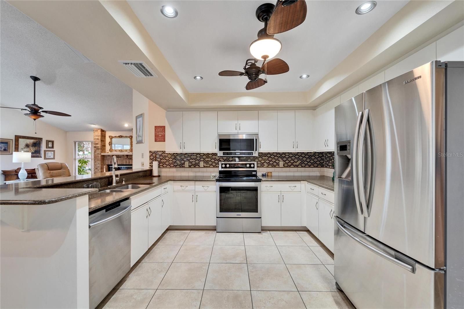 2913 ASTON AVE, PLANT CITY, FL, 33566