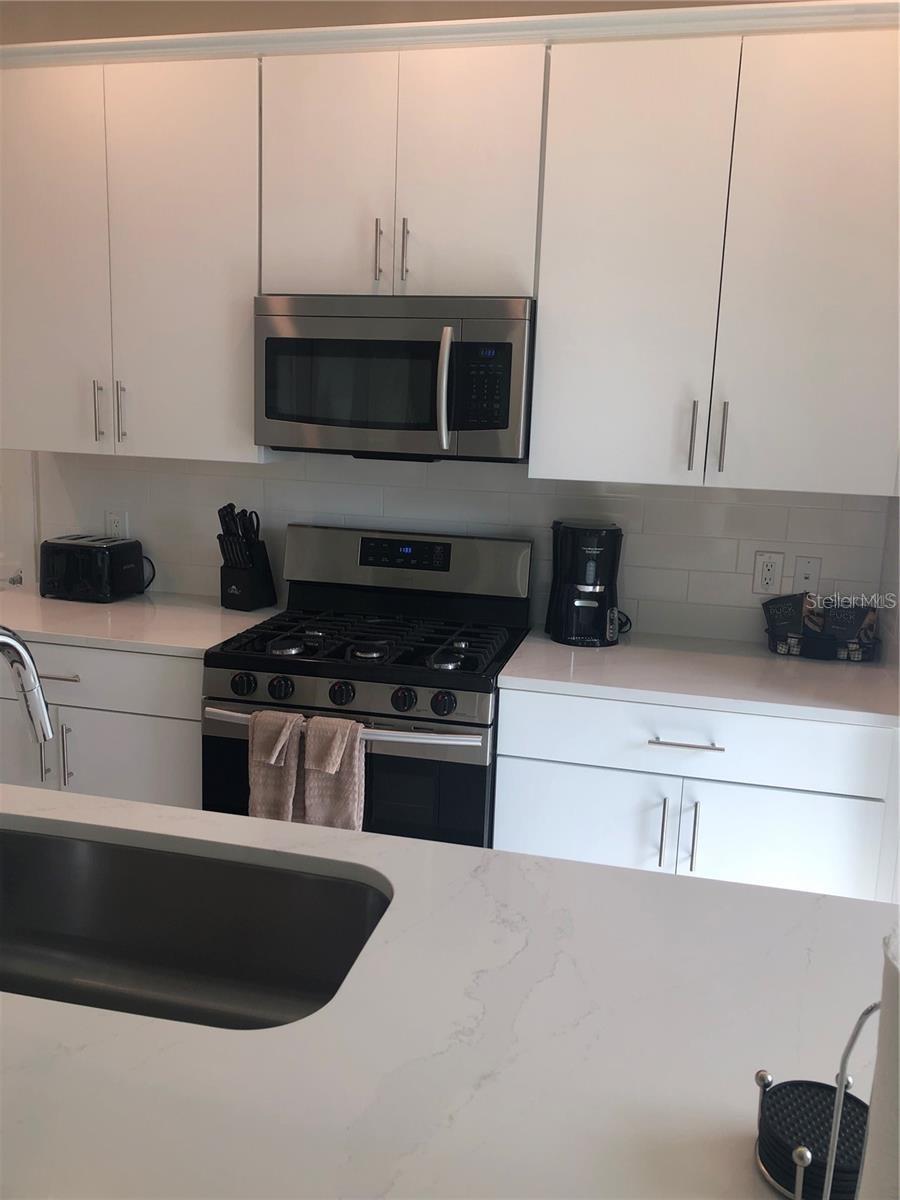 820 DRIVING RANGE CT, REUNION, FL, 34747