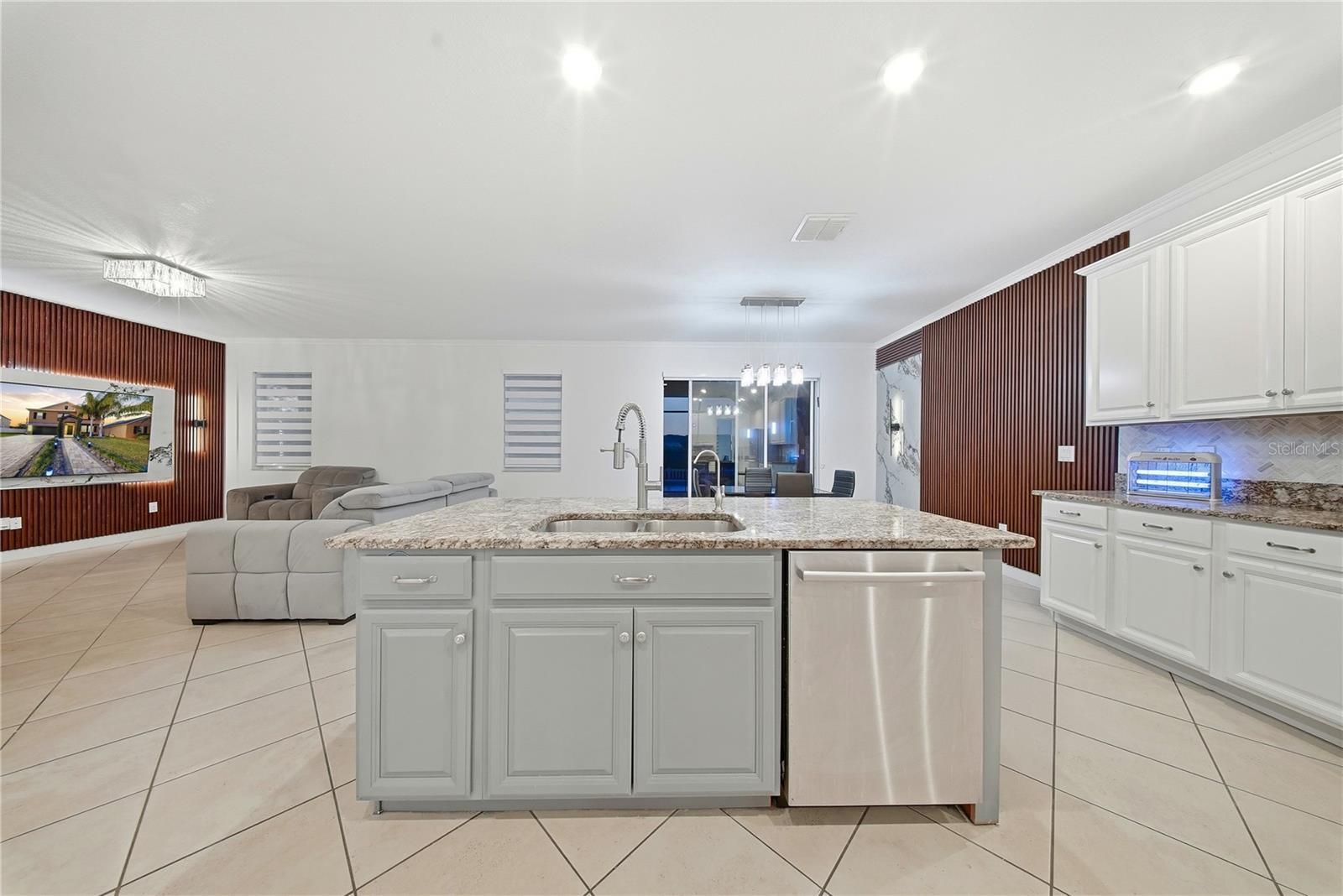 11742 WINTERSET COVE DR, RIVERVIEW, FL, 33579