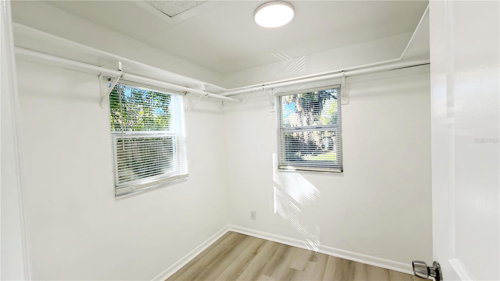 8204 N SEMMES ST, TAMPA, FL, 33604