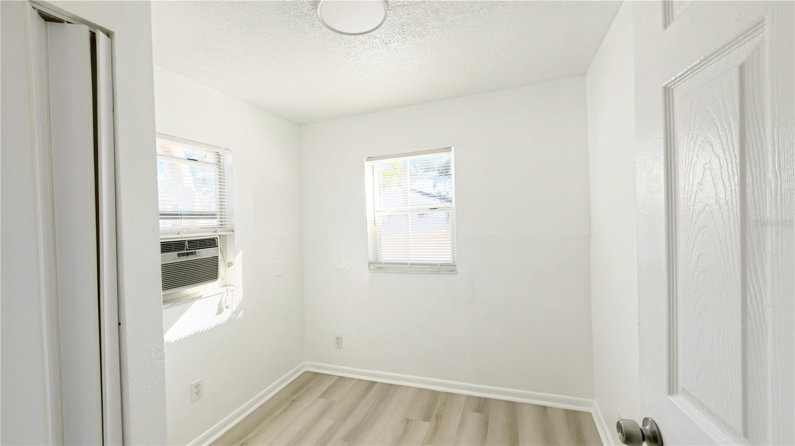 8204 N SEMMES ST, TAMPA, FL, 33604