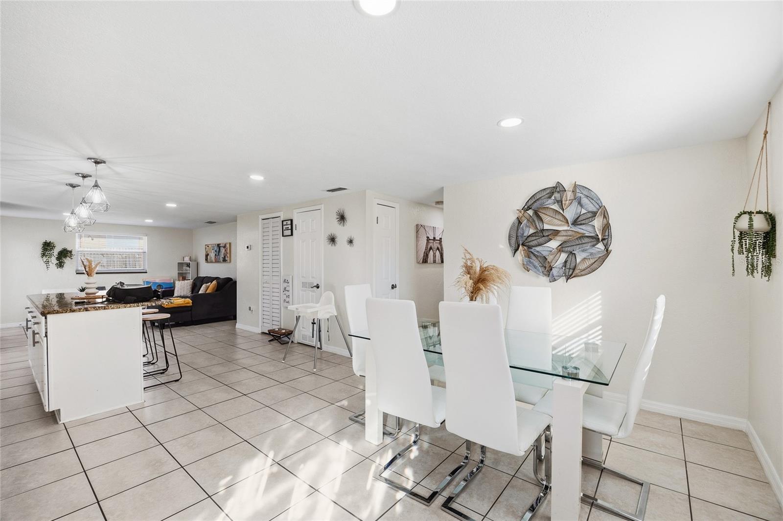 10001 N ANNETTE AVE, TAMPA, FL, 33612