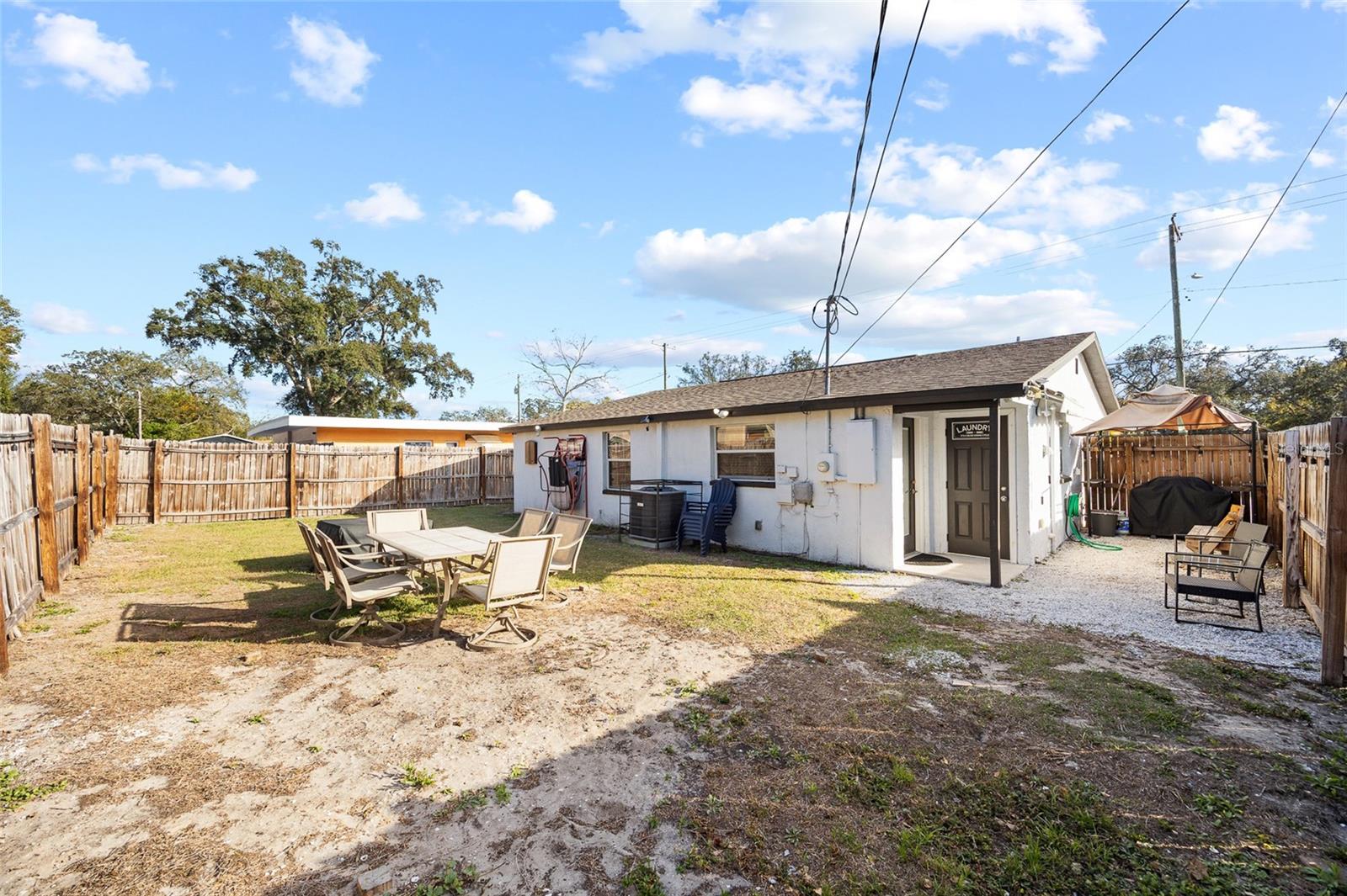 10001 N ANNETTE AVE, TAMPA, FL, 33612