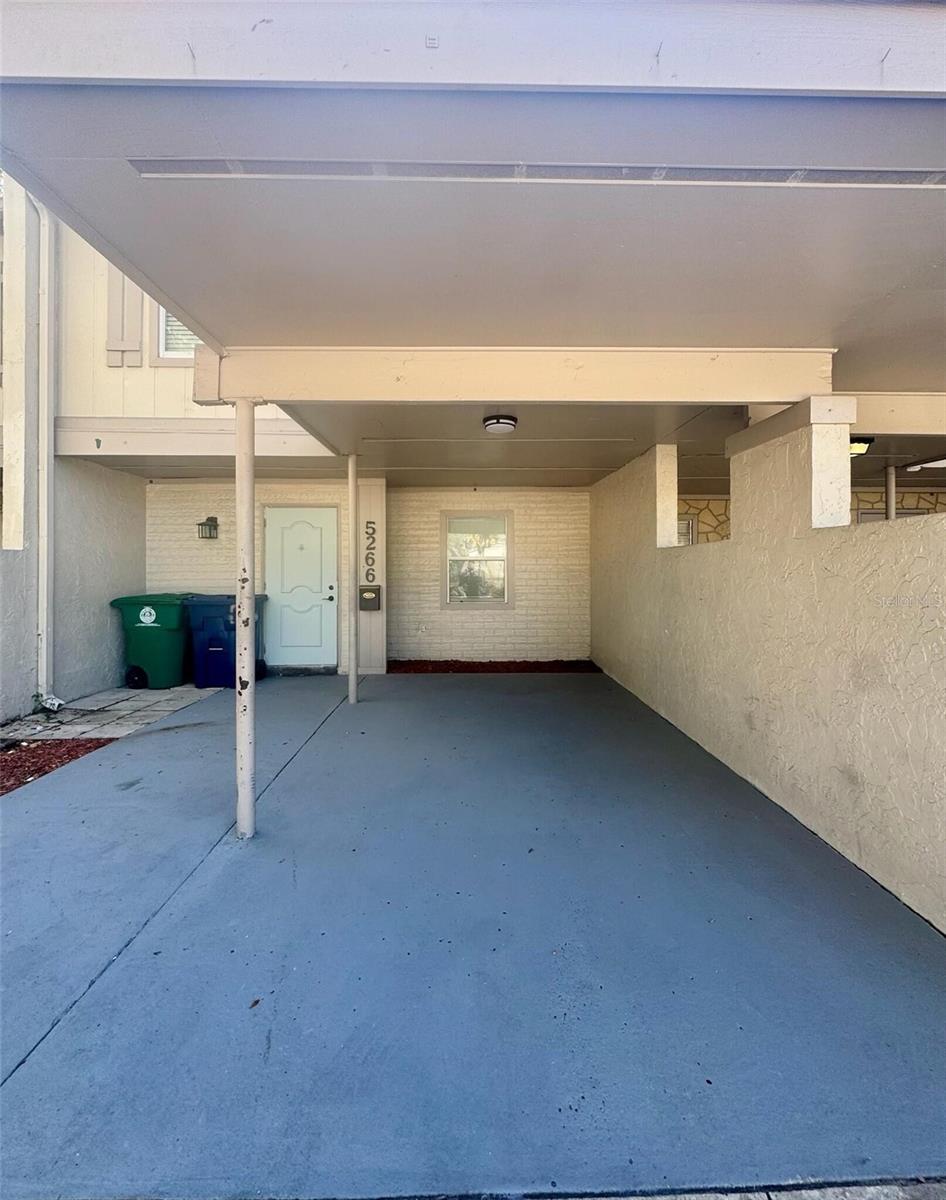 5266 TENNIS COURT CIR, TAMPA, FL, 33617