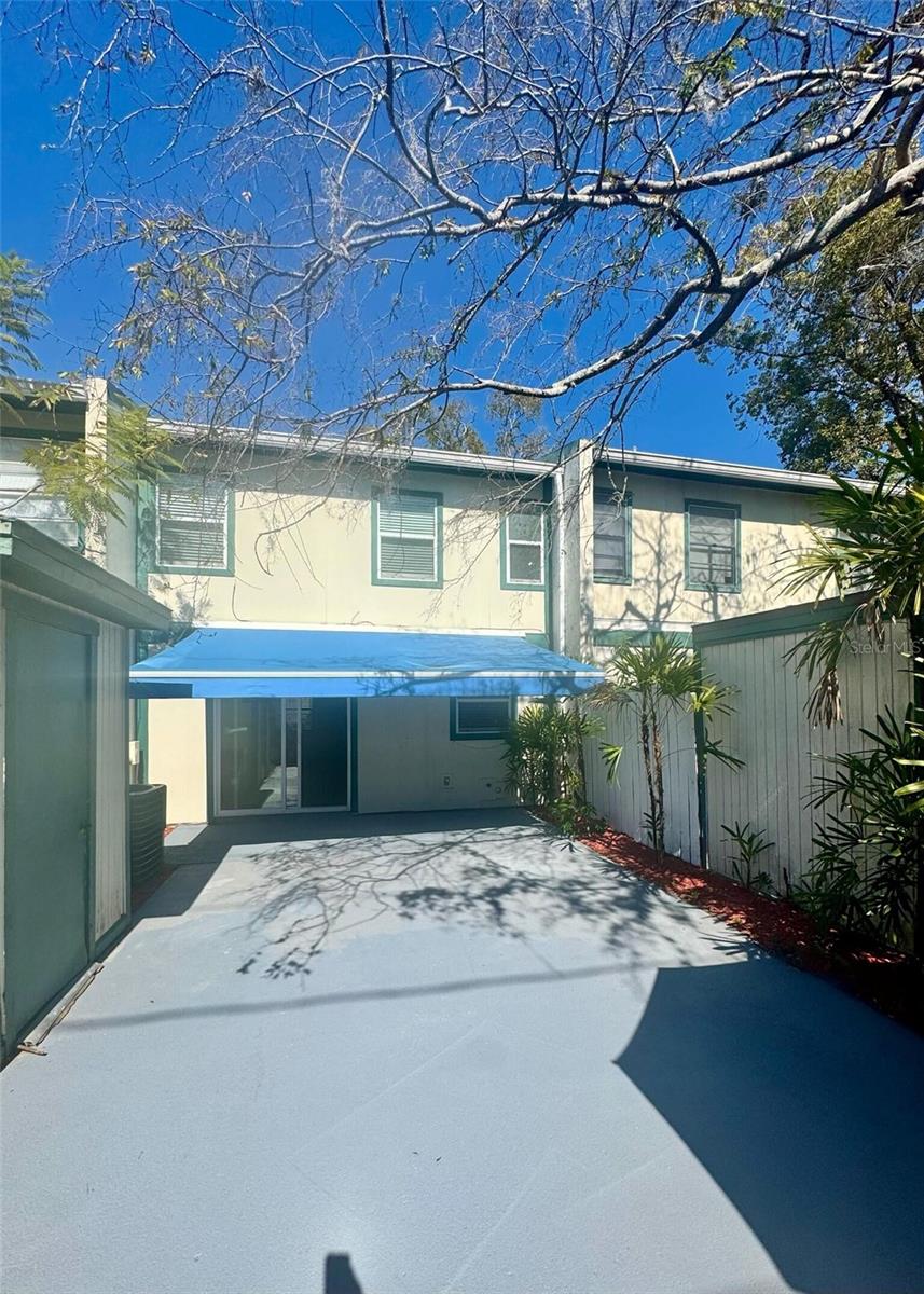 5266 TENNIS COURT CIR, TAMPA, FL, 33617