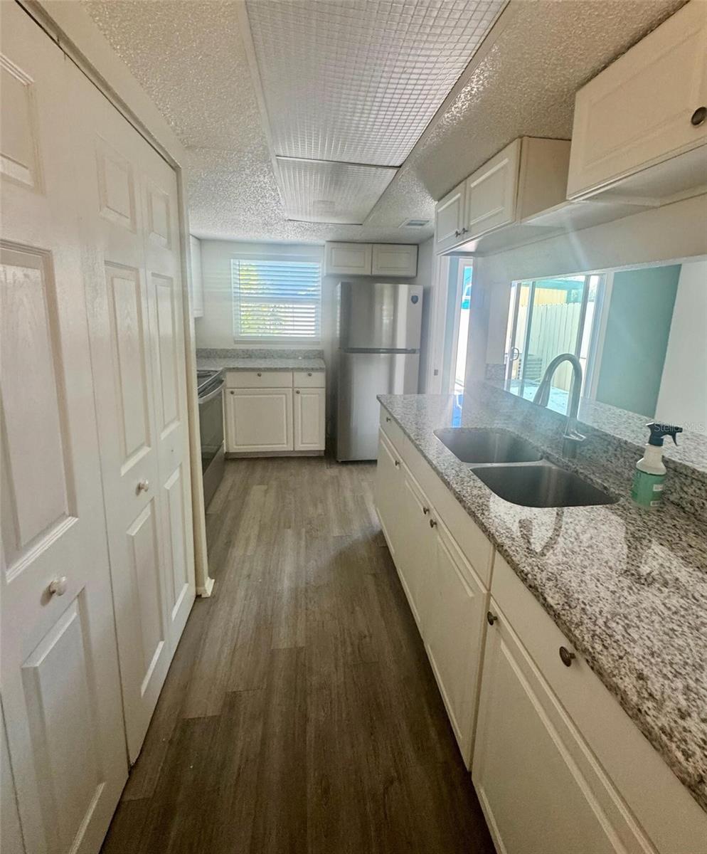 5266 TENNIS COURT CIR, TAMPA, FL, 33617