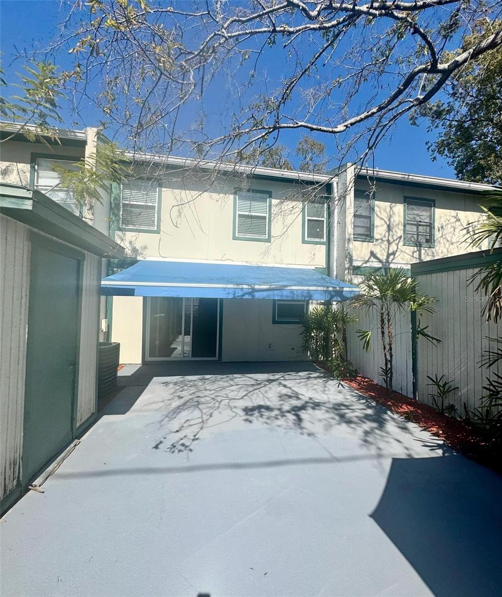 5266 TENNIS COURT CIR, TAMPA, FL, 33617