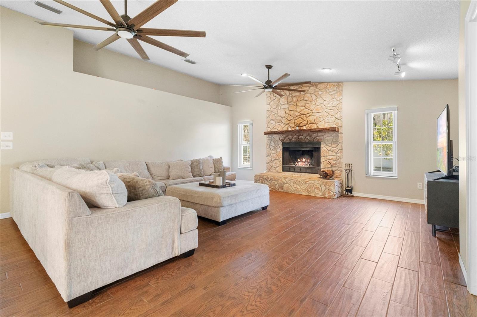 3080 RAGIS RD, EDGEWATER, FL, 32132