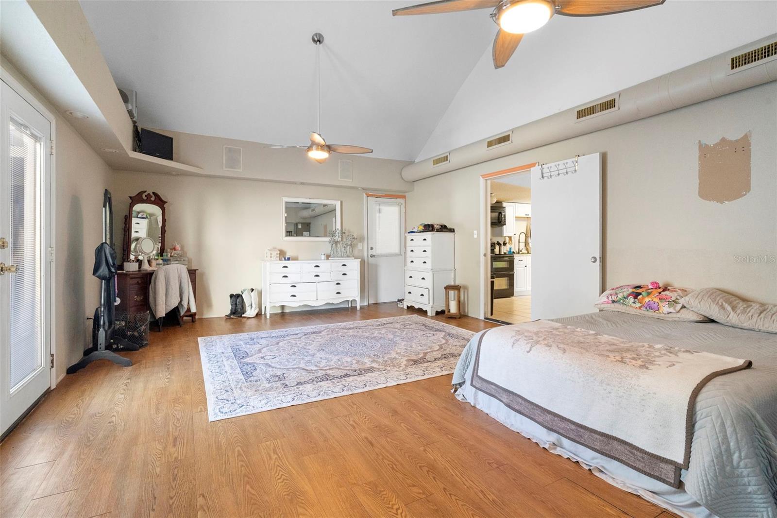 3080 RAGIS RD, EDGEWATER, FL, 32132