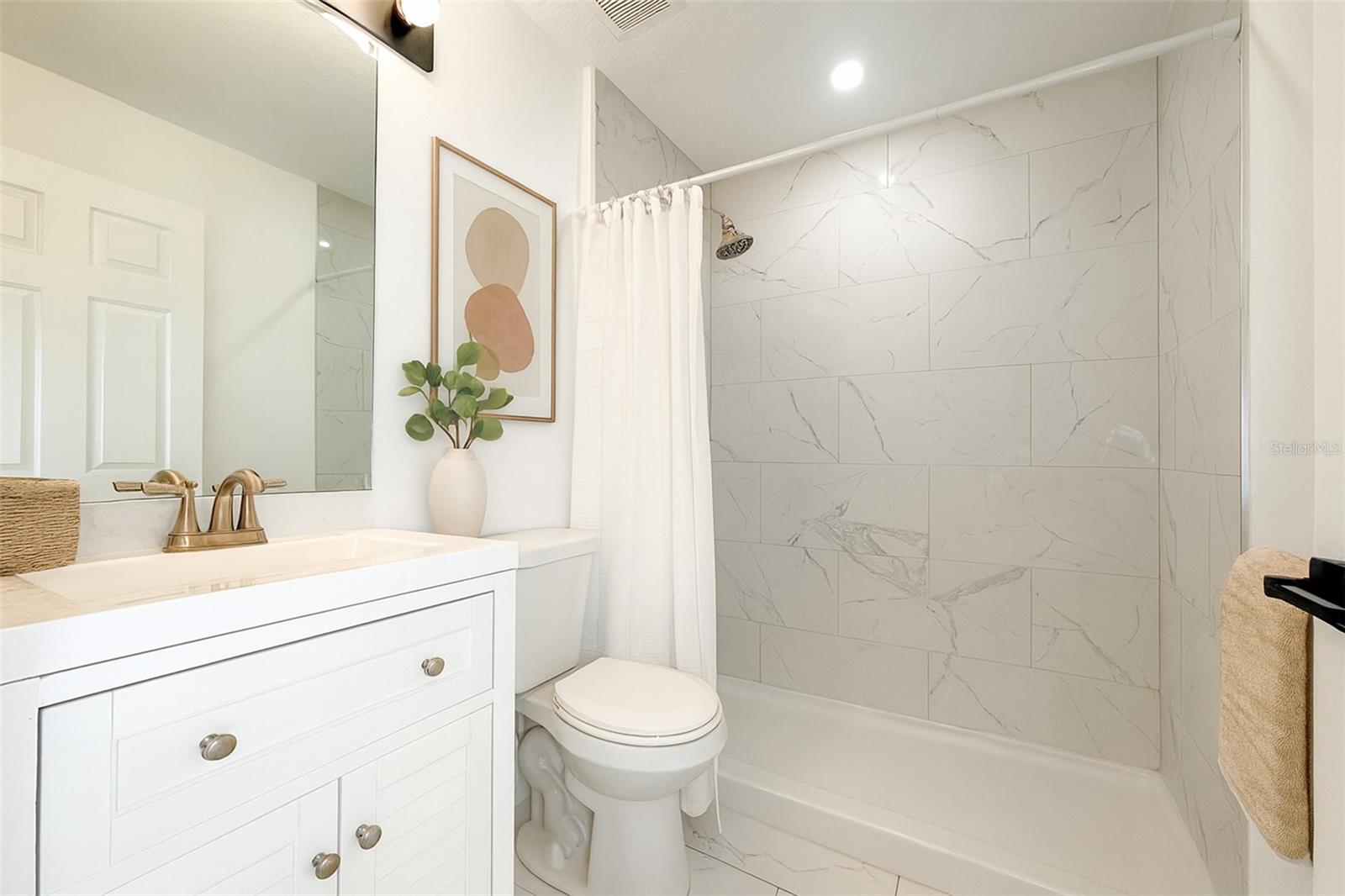 1820 HALLCREST DR, DELTONA, FL, 32725