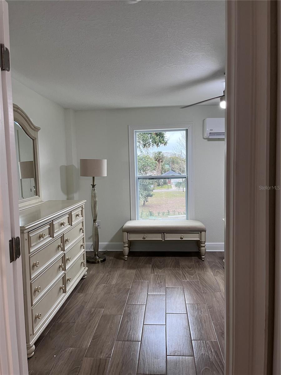 1147 E MCDONALD AVE #201, EUSTIS, FL, 32726