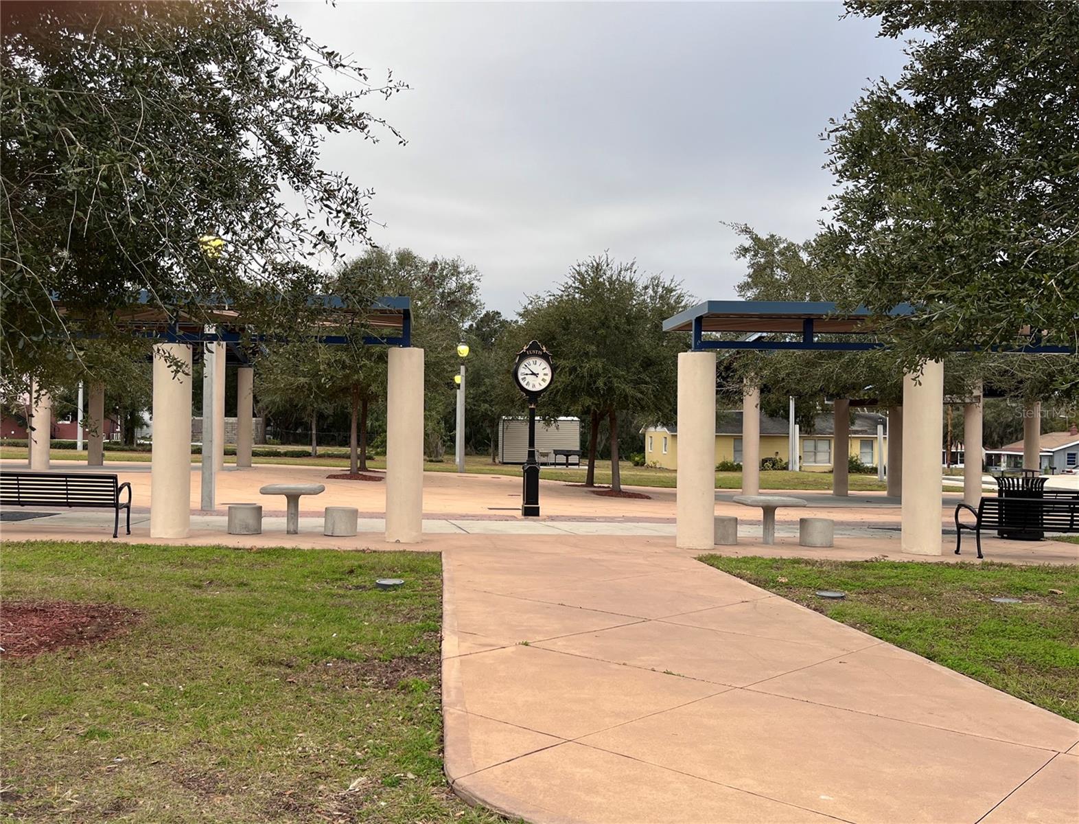 1147 E MCDONALD AVE #201, EUSTIS, FL, 32726