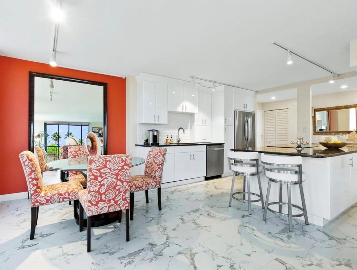 707 S GULFSTREAM AVE #301, SARASOTA, FL, 34236